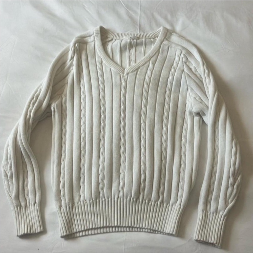 White Brandy Melville cable knit sweater r